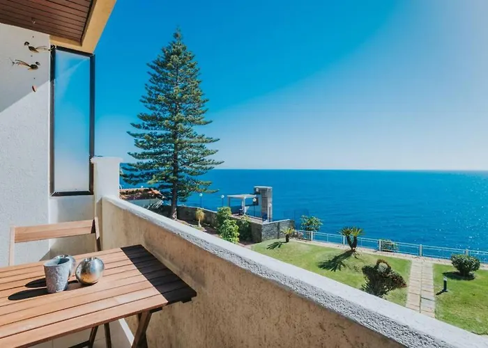 Hear The Ocean! * Funchal (Madeira)